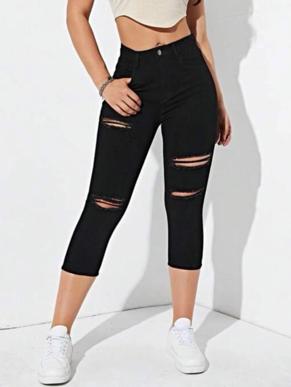 Black Cropped Jeans
